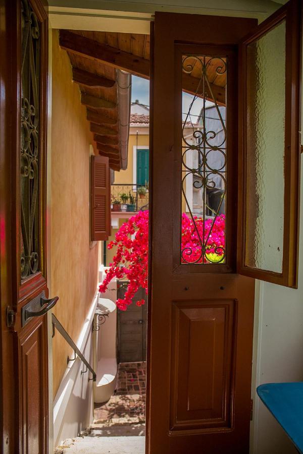 Lefkada Town Traditional House / Cozy Yard מראה חיצוני תמונה